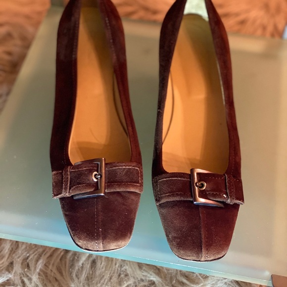 Façonnable Brown Suede Kitten Heel Pump - Picture 5 of 7